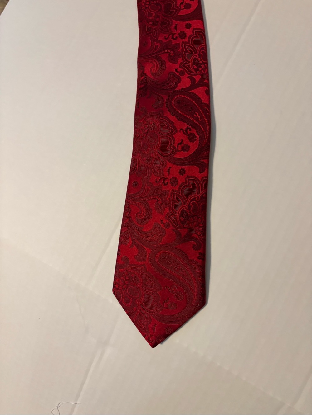 Men's Red Paisley Silk Tie - Sophisticated Formal Accent